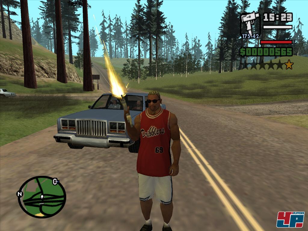 Ihr k&ouml;nnt CJ nach Belieben einkleiden - auch sehr alberne Klamotten sind m&ouml;glich.