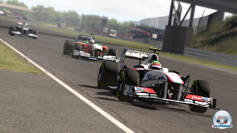 Das Heransaugen im Windschatten ist ebenfalls noch sehr effetiv, um Überholmanöver einzuleiten. Das Heransaugen im Windschatten ist ebenfalls noch sehr effetiv, um Überholmanöver einzuleiten.