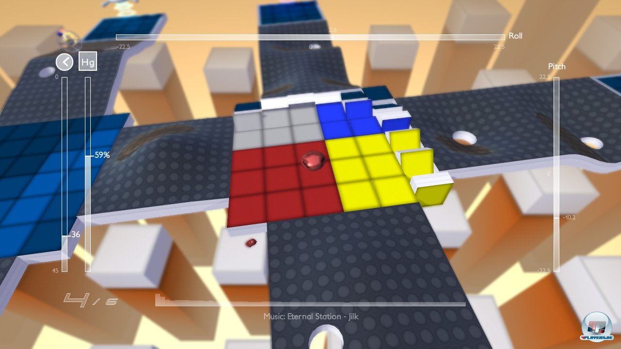 Knifflig: Erst muss die Farbe stimmen, dann muss man den Metallklumpen sicher &uuml;ber die schr&auml;gen Bahnen flie&szlig;en lassen.