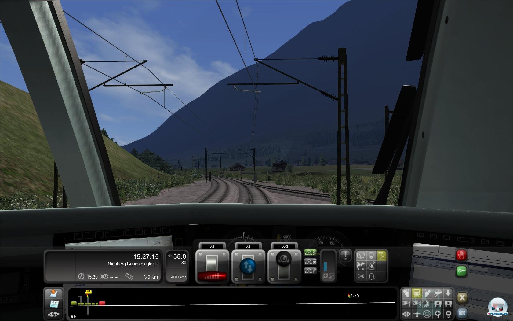 Mal geht es mit dem Triebwagen durch sonnige Alpenp&auml;sse...