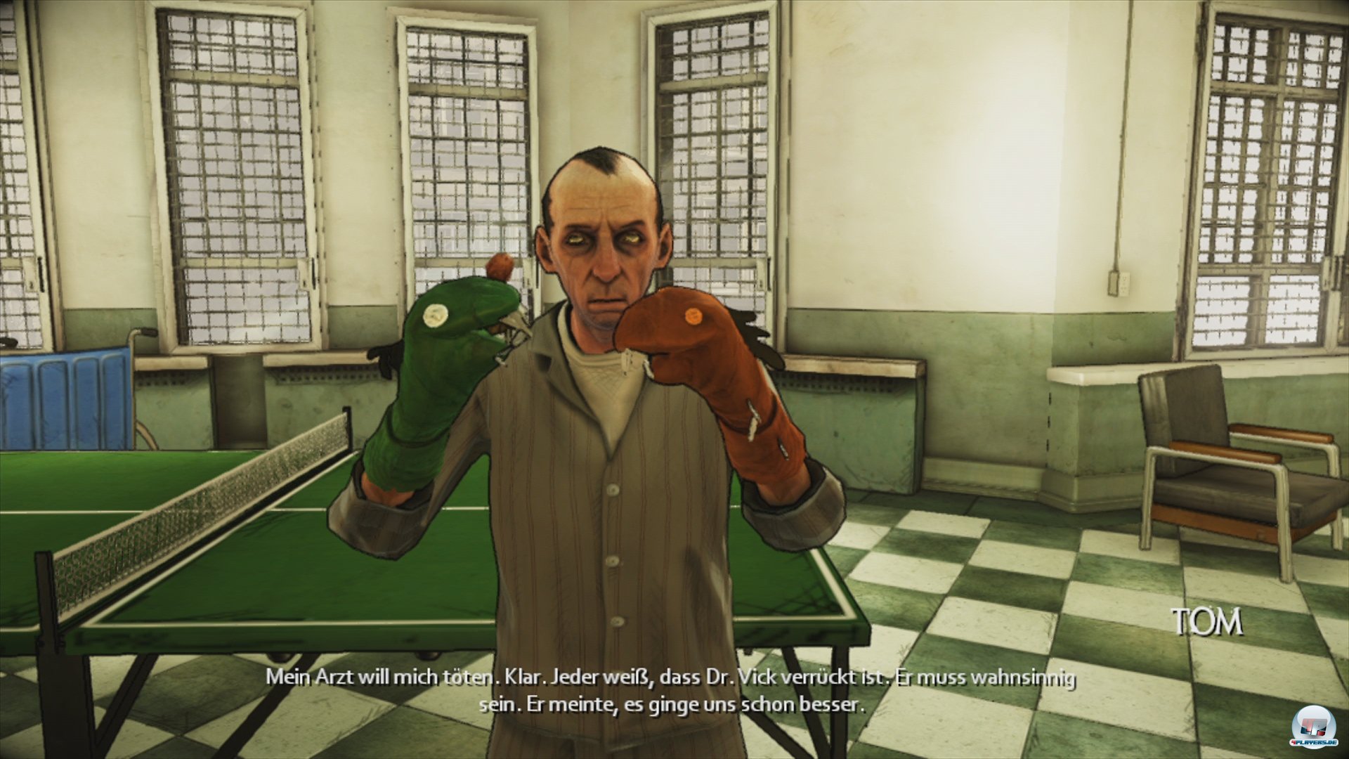 Immer wieder hat Jackie Visionen von einer Klinik - ist er wirklich da, wo er ist, oder hat er nur Wahnvorstellungen? Wie auch immer: Wenn er schon da ist, kann er sich auch die grandiose Puppenshow g&ouml;nnen.