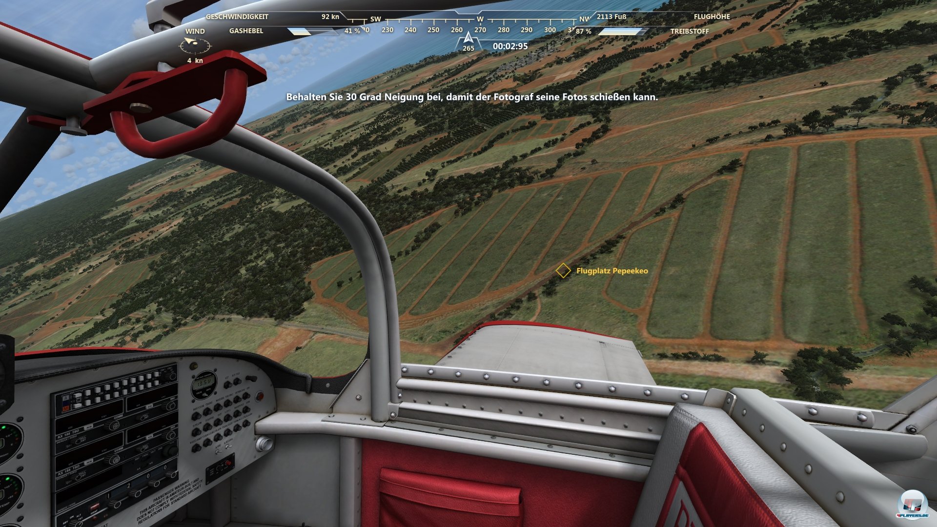 Im Gegensatz zu X-Plane 10 und Co. ist hier tatsächlich auch ein Spiel enthalten: Man kann sich die Zeit mit Einsätzen, Herausforderungen und der Jagd nach Aerocaches vertreiben. Im Gegensatz zu X-Plane 10 und Co. ist hier tatsächlich auch ein Spiel enthalten: Man kann sich die Zeit mit Einsätzen, Herausforderungen und der Jagd nach Aerocaches vertreiben.