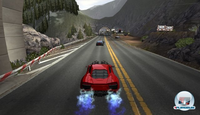 Aufdringliche Feinde lassen sich zumindest kurzfristig mit dem Nitro-Schub abh&auml;ngen, welcher sich automatisch regeneriert. 