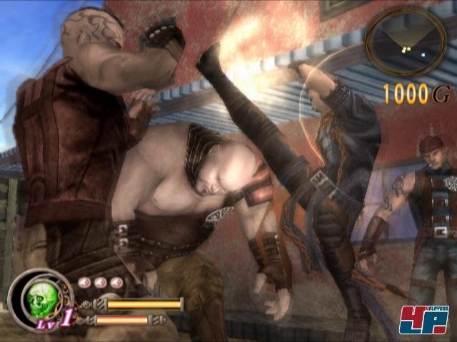 Meist bekommt ihr es mit mehreren Gegnern gleichzeitig zu tun - das Meistern des Ausweichman&ouml;vers ist daher genauso wichtig wie die Beherrschung der Kombos.