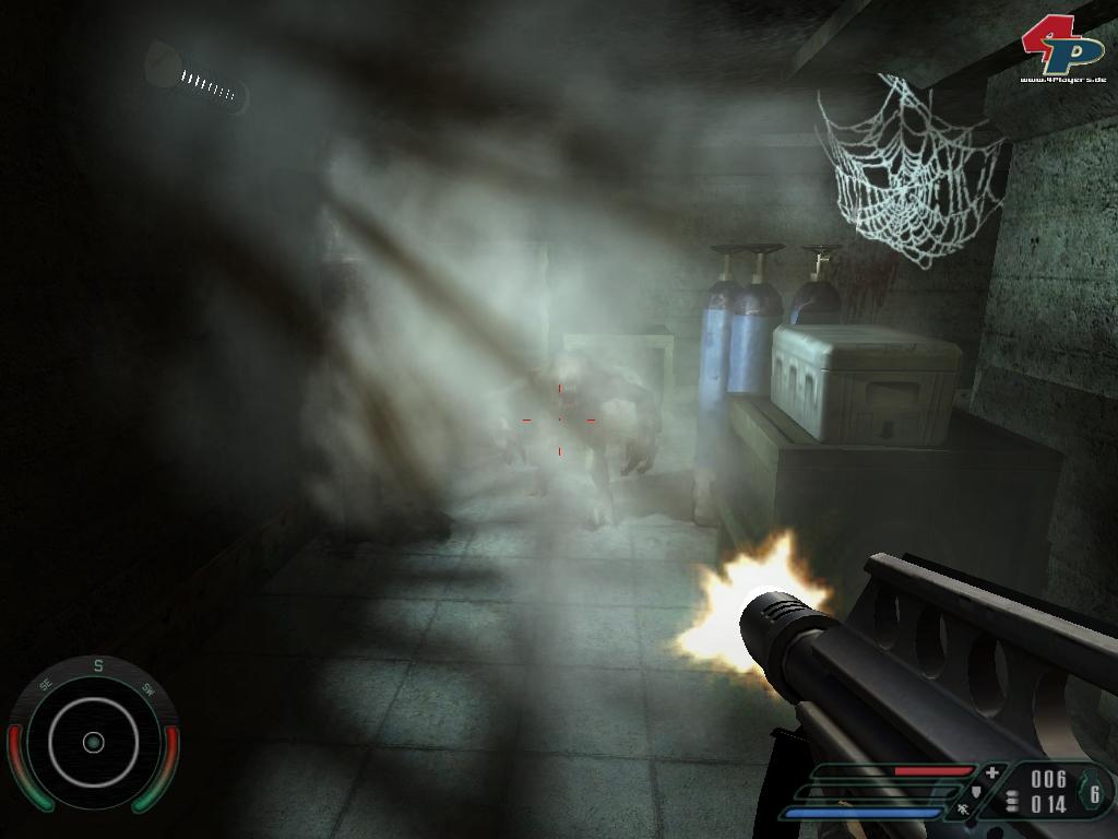 Die tollen Lichteffekte verstärken den Horror: Hier kommt euch ein Trigene aus den düsteren Schwaden entgegengesprungen. Die tollen Lichteffekte verstärken den Horror: Hier kommt euch ein Trigene aus den düsteren Schwaden entgegengesprungen.