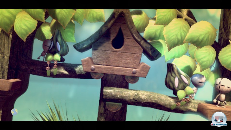 Nachdem der enttäuschte Puppenspieler seine Figuren weggeschmissen hat, terorosiert er Carnevalia mit fiesen Horror-Püppchen. Nachdem der enttäuschte Puppenspieler seine Figuren weggeschmissen hat, terorosiert er Carnevalia mit fiesen Horror-Püppchen.