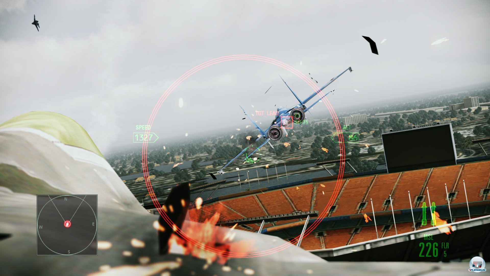 Der Dogfight-Modus mag spektakul&auml;r aussehen, nimmt dem Spieler aber viel Spannung - denn er kommt fast einer Abschussgarantie gleich.