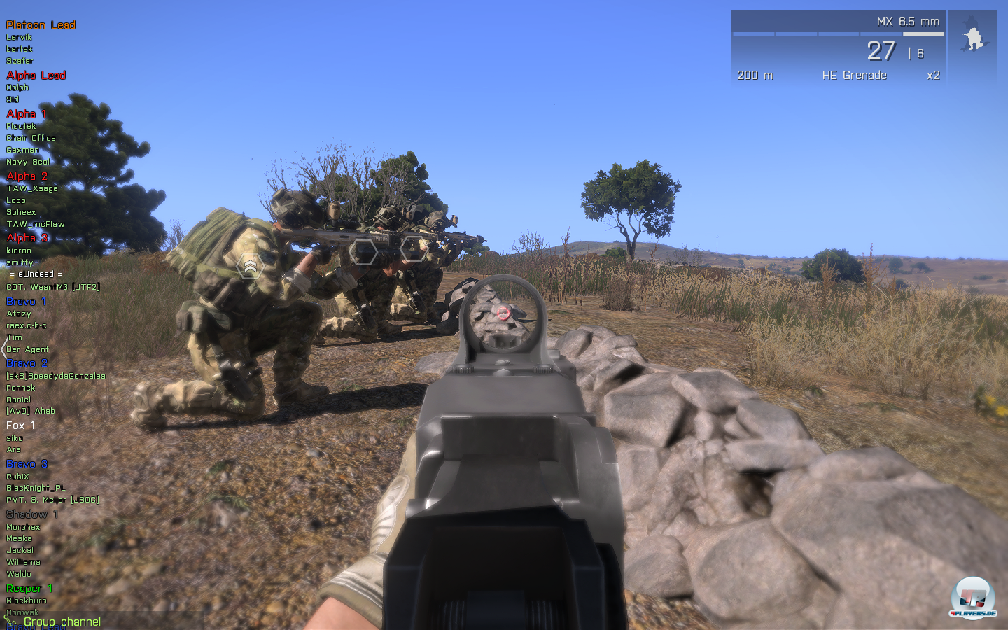 Meine Waffe, mein Kamerad, meine Einheit. Im Mehrspielermodus sind Gehorsam, Absprache und Konzentration das A und O. Meine Waffe, mein Kamerad, meine Einheit. Im Mehrspielermodus sind Gehorsam, Absprache und Konzentration das A und O.